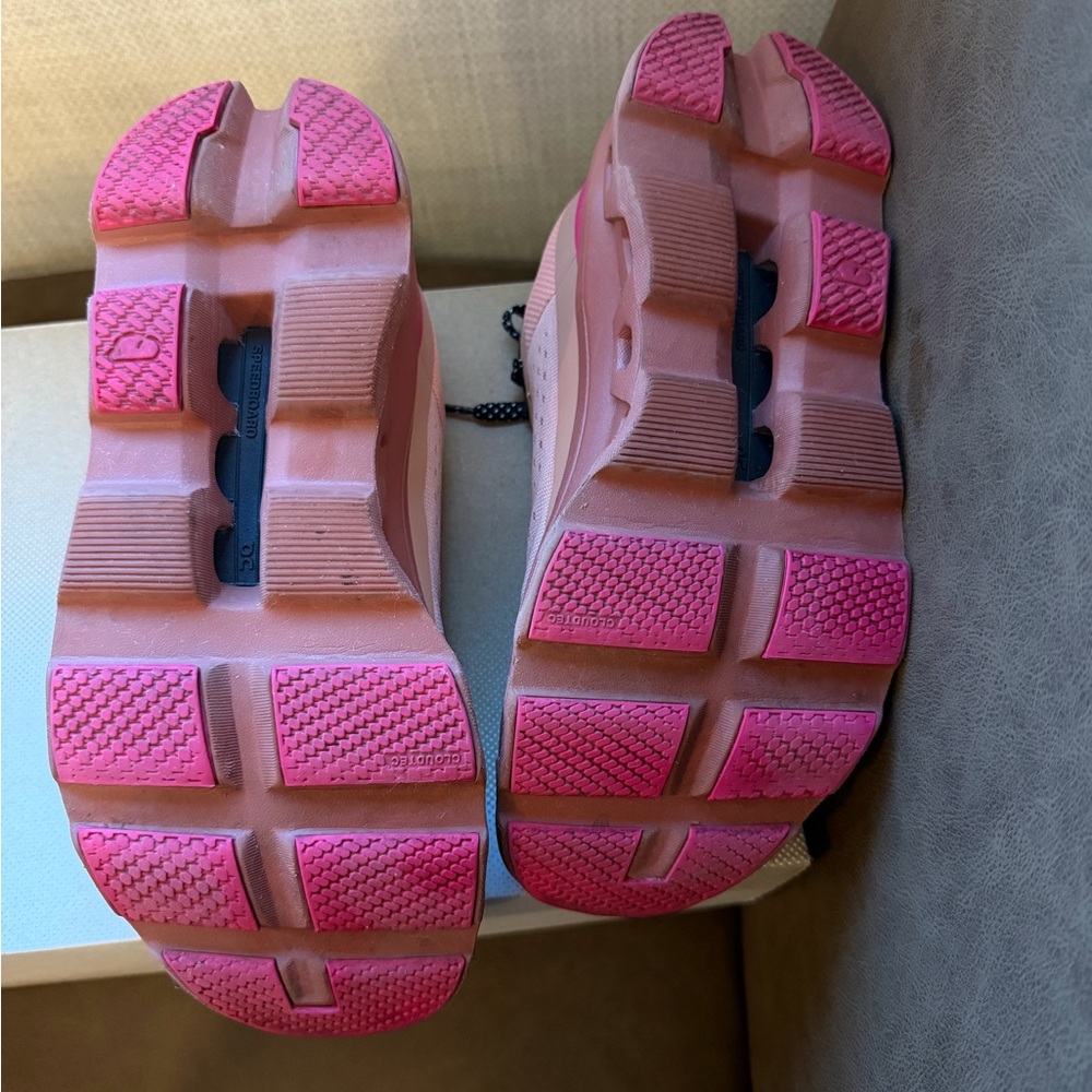 On Cloudmonster - Women’s 8.5 EUC - Picture 3 of 5